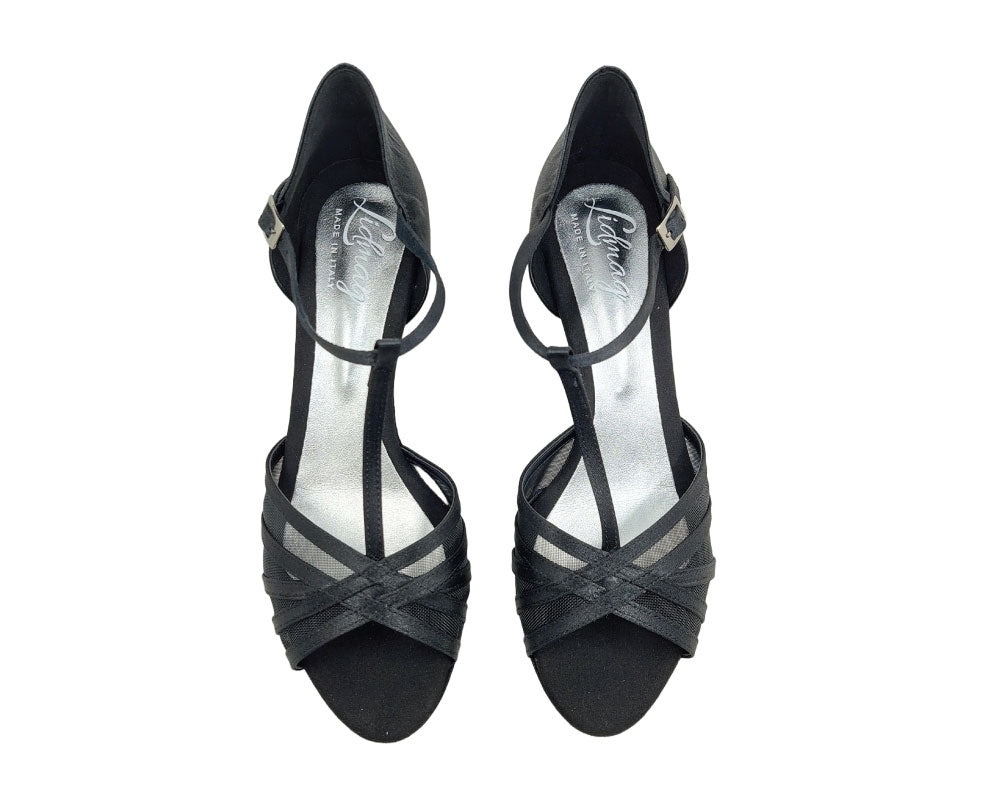 705 Tanzschuhe von Dancing Queens aus schwarzem Satin mit Knöchelriemen, von oben auf weißem Hintergrund präsentiert.